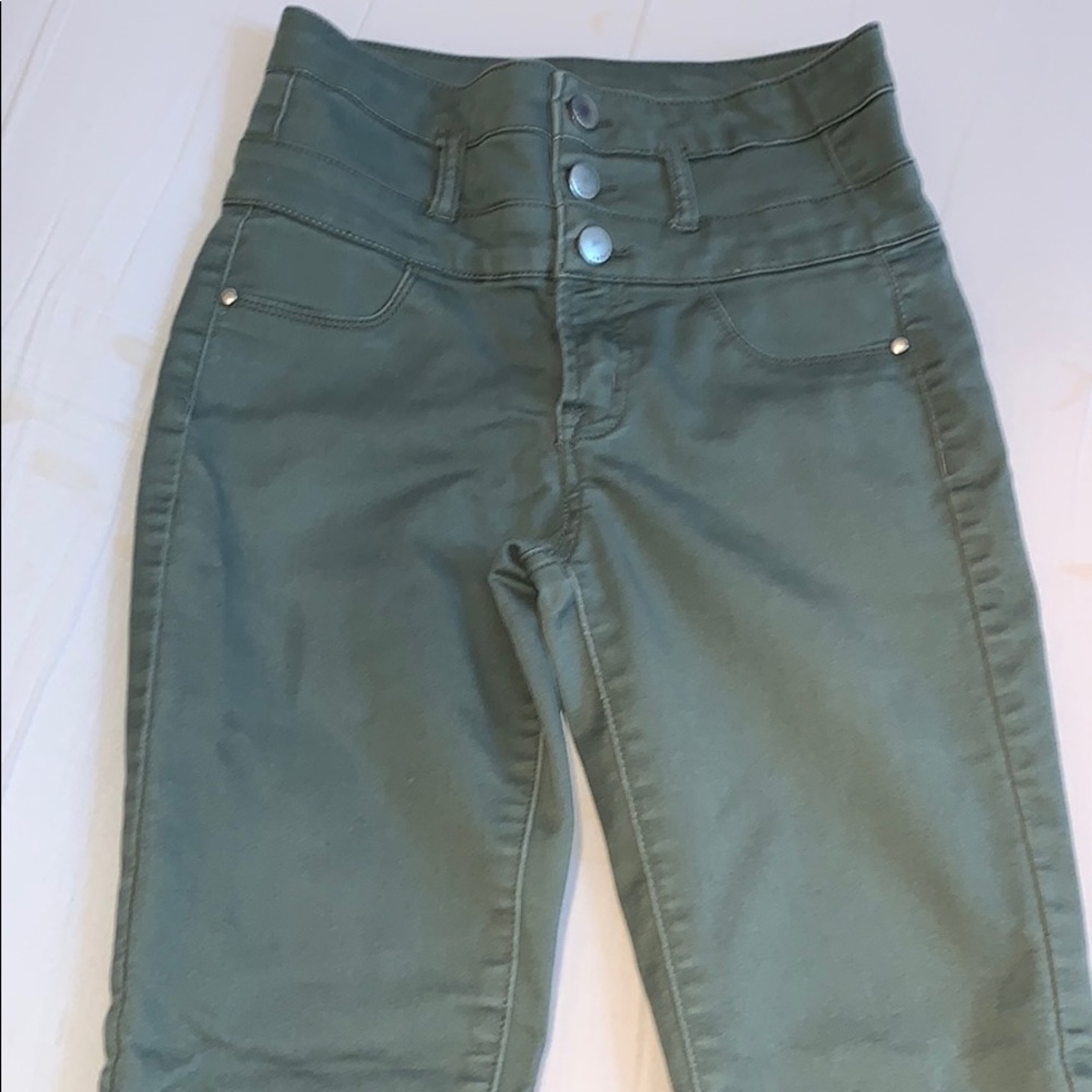 High waisted jeans